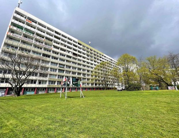 Renovierungsbed&uuml;rftige 1-Zimmer Wohnung mit Balkon! - Photo 1