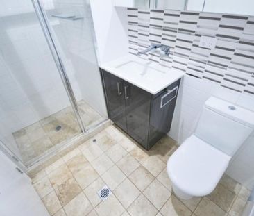 OCEANAIRE 1X1 APARTMENT - Executive Living at its best! - Photo 4