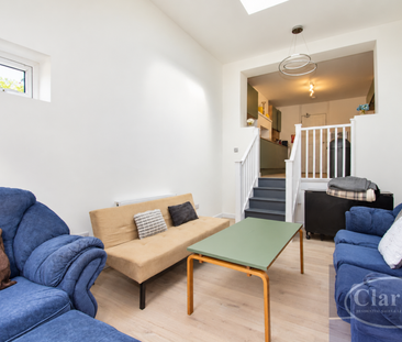 4 bedroom detached house to rent - Photo 2