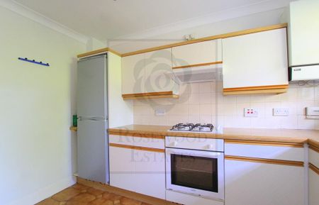 2 bedroom cottage to rent - Photo 2