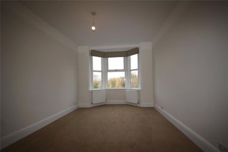 4 bedroom terraced house to rent - Photo 5