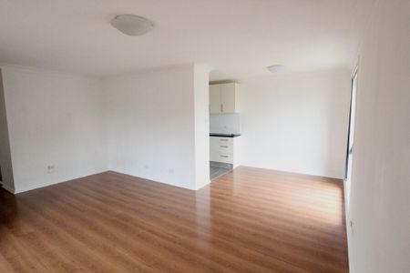 Located in Quality Complex - Photo 2