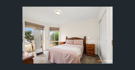 Comfort, Convenience & Easy Living in a Prime Corio Location - Photo 2