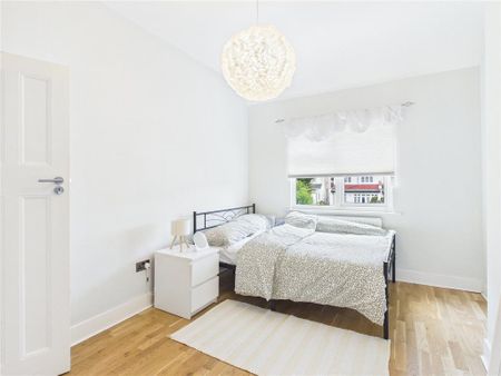 1 bedroom in a house share to rent - Photo 4