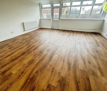 3 bedroom flat to rent - Photo 1