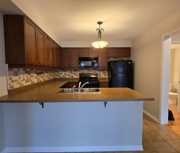 For Lease - 826 Fowles Court, Milton, Ontario - Photo 4