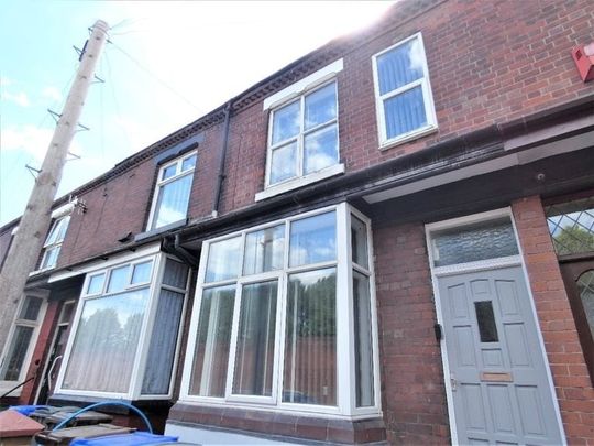 4 Bed Terraced House, Paddock Road, NW2 - Photo 1