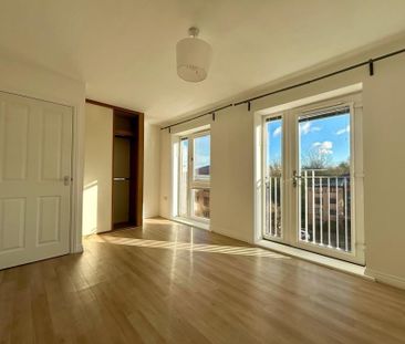 4 bedroom townhouse to rent - Photo 3