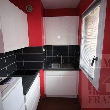 Location Appartement 1 pièce 28m² - Photo 3