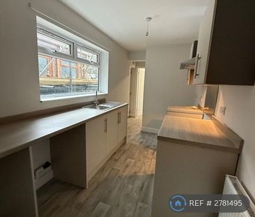 3 bedroom terraced house to rent - Photo 6