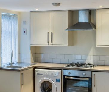 1 bedroom semi-detached house to rent - Photo 5