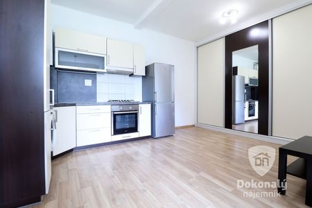 Pronájem bytu 2+kk 40 m² - Фото 4