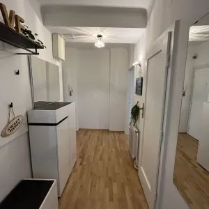 Voll möblierte & klimatisierte 3-Zimmer-Wohnung am Karmelitermarkt - Photo 2