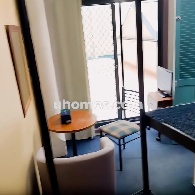 Studio-1086 - Photo 1