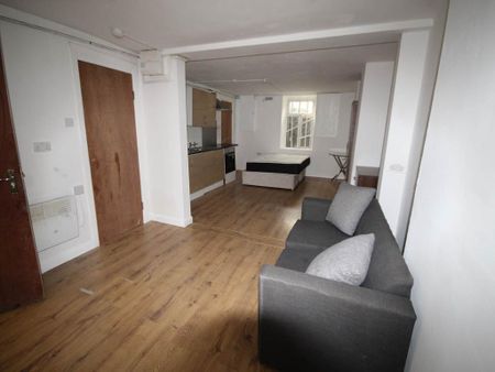 Studio to rent - Photo 3