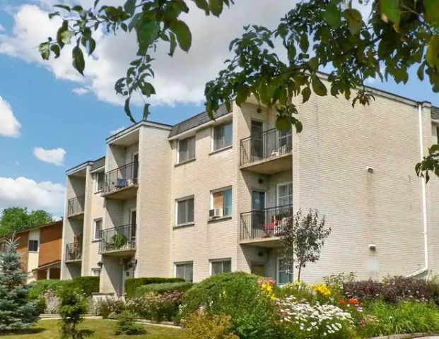 Westwood Garden Apartments - ALL INCLUSIVE | 42 Westwood Drive, Kitchener - Photo 1