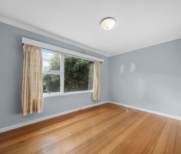 12 Cedar Street Lindisfarne TAS 7015 Australia - Photo 2