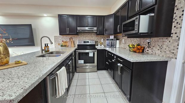 For Lease - 1408 Quest Circle, Mississauga, Ontario - Photo 1