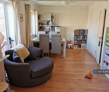 3 bedroom end of terrace house to rent - Photo 5