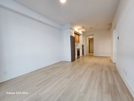 For Lease - 50 Upper Mall Way Unit# B802, Vaughan, Ontario - Photo 1