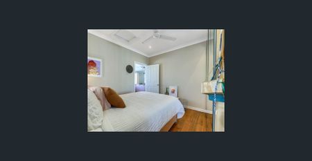 STYLISH ONE BEDROOM APARTMENT IN ULTRA CONVENIENT PADDINGTON LOCATION - Photo 2