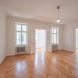 Wohnen in einer Hietzinger Villa: charmante 4-Zimmer-Wohnung mit separater Küche in bester Hietzinger Lage - Photo 1