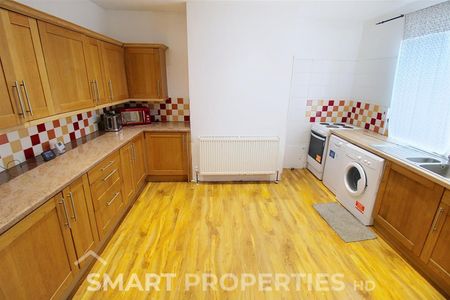 Orange Terrace, Huddersfield - Photo 2