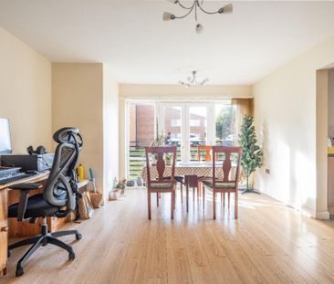 2 bedroom ground floor flat to rent - Photo 1