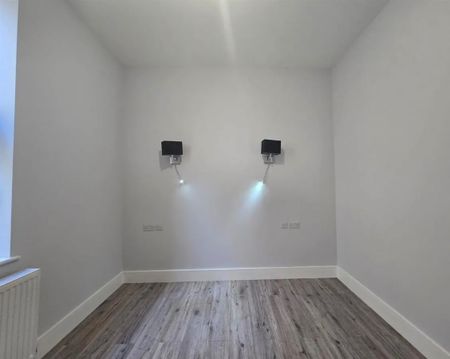 3 Bed Flat, Stuart Crescent, N22 - Photo 2