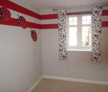 3 bedroom terraced house to rent - Photo 5