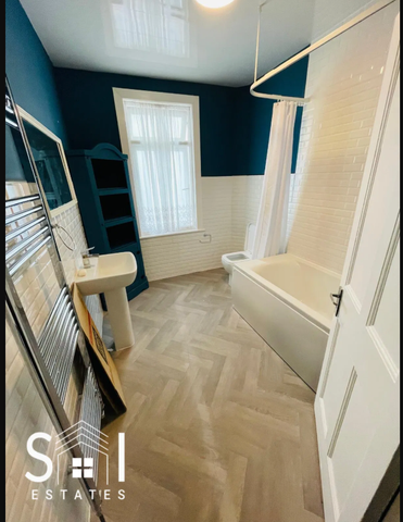 1 bedroom in a house share to rent - Photo 3