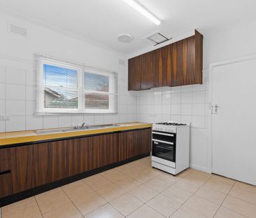 Comfortable Two-Bedroom Unit in Convenient Boronia Location - Photo 2