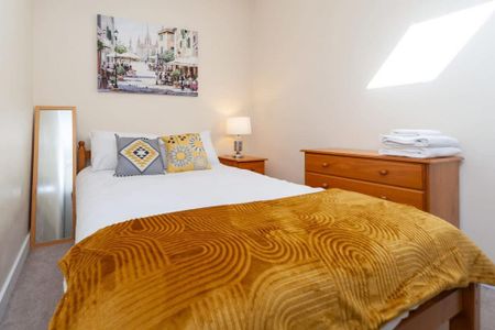 2 bedroom serviced apartment to rent - Photo 5