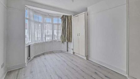 Morley Avenue, Edmonton, London, England, N18 - Photo 3