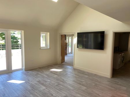 Chequers Lane, Saham Toney - Photo 2