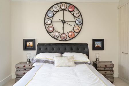 5 bed detached house to rent in Avenue Road, Dorridge, Solihull - Photo 2