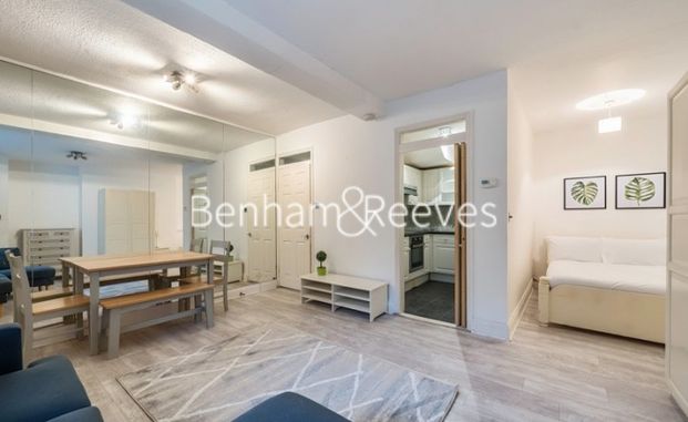 Studio flat to rent in Greencroft Gardens, Hampstead, NW6 - Photo 1