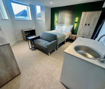 1 bedroom in a house share to rent - Photo 2