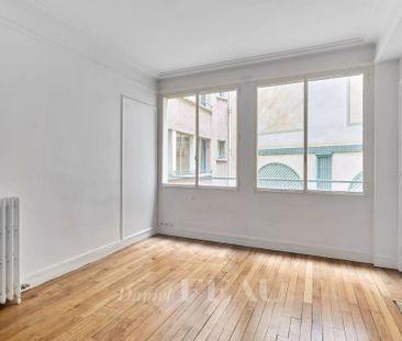 Location studio, Paris 2ème (75002), 1 pièce, 27.68 m², ref 86468679 - Photo 4