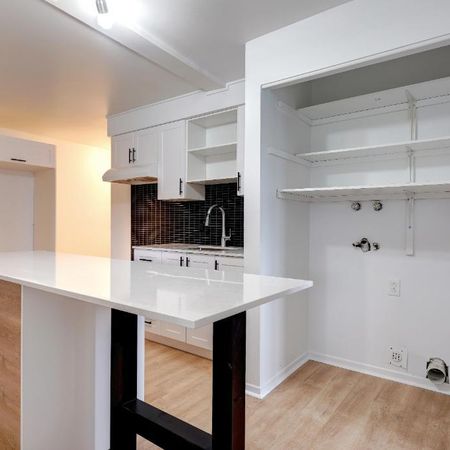 3 1/2 Style-Condo rénové à Mirabel (St-Janvier) - Juillet - Internet inclus - Photo 3