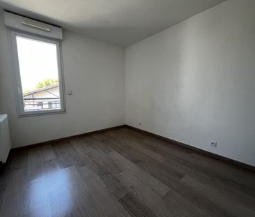 Location Maison 4 pièces 86m² AMBARES ET LAGRAVE 33440 - Photo 2