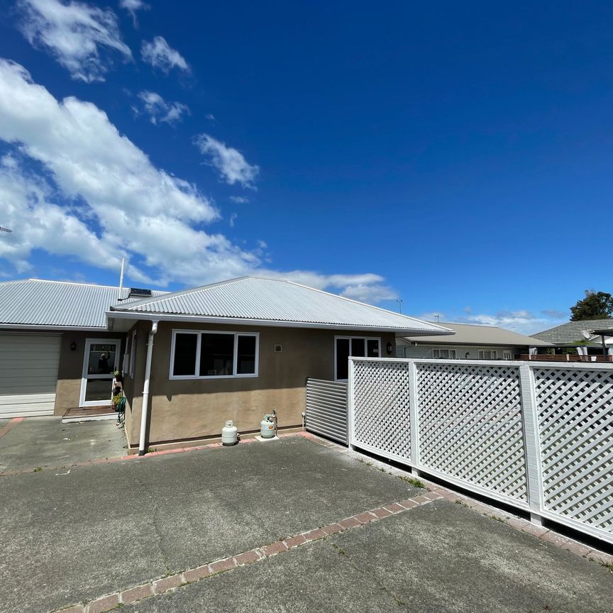 Charming 3-Bedroom Home in Onekawa - Photo 1