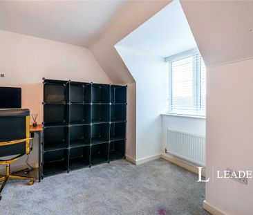 4 bedroom detached house to rent - Photo 5