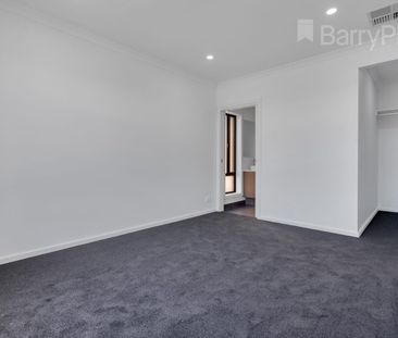 New Beautiful Family Home! - Photo 5