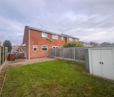 1 bedroom maisonette to let - Photo 2