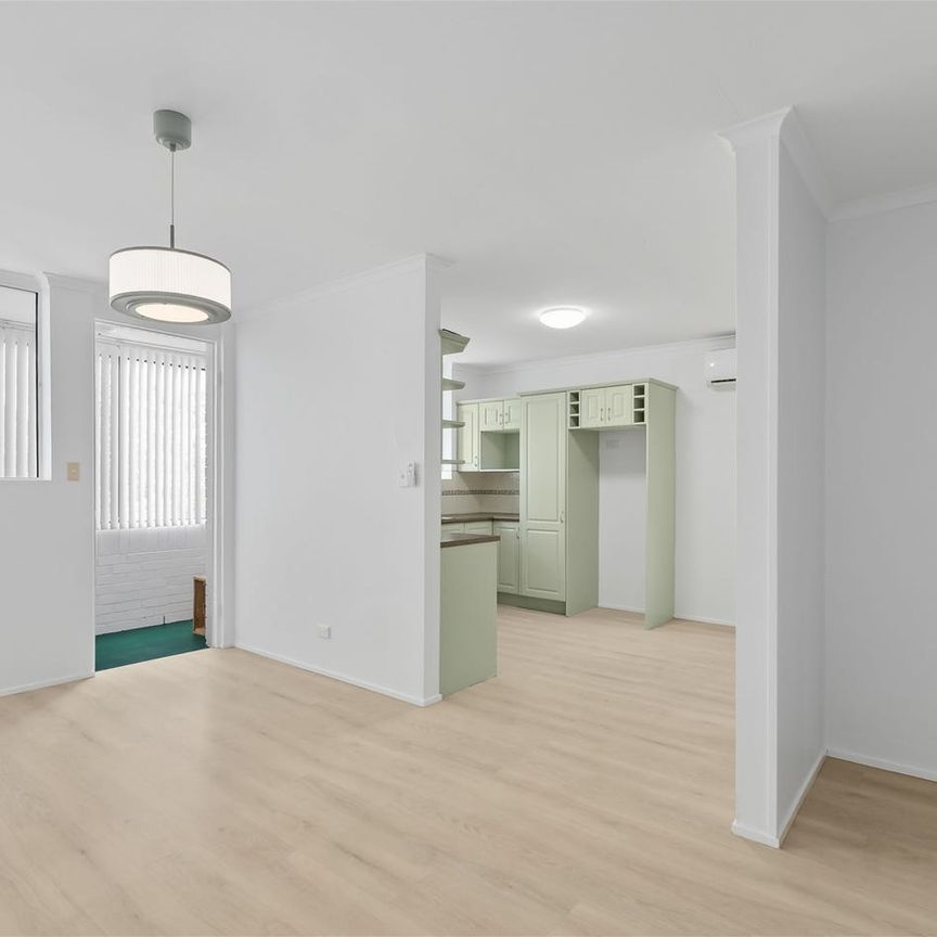 2-Bedroom Apartment with Lock-Up Garage - Photo 1