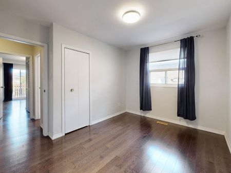 For Lease - 65 Bellbury Crescent, Toronto, Ontario - Photo 4