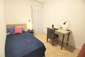 Carrer Isaac Peral, Burjassot, Valencian Community 46100