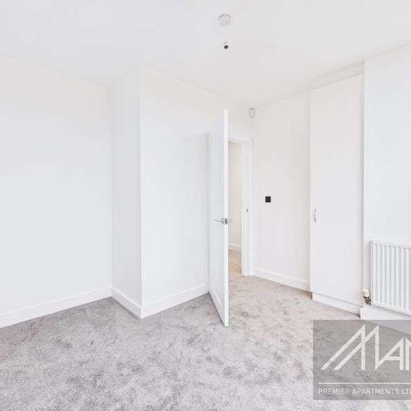 Glen Morag Gardens, Rochdale, OL11 - Photo 1