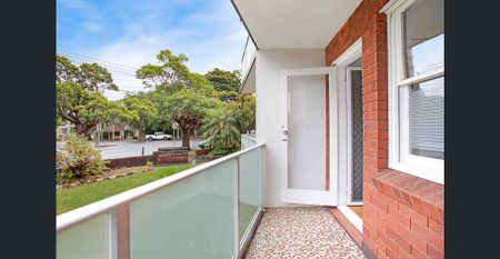 Contemporary 3 Bedroom Unit with Garage - Photo 3